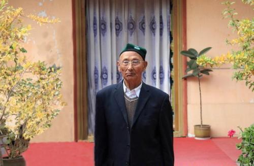 中国最后的王爷，拥有王爷府，活到2014年，遗言：把国旗挂我床边