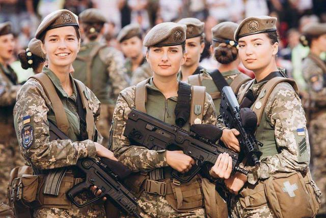 30名女兵的美人计全都失败：二战英军士兵坐怀不乱拒绝泄密